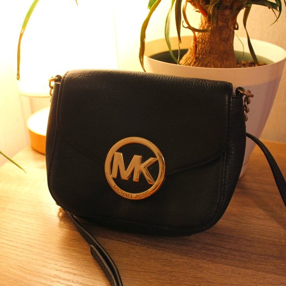 Michael Kors Handbags - MICHAEL KORS Fulton Small Crossbody in Black